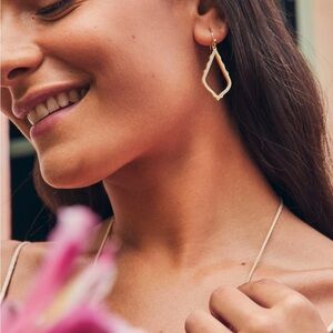 Kendra Scott Sophia Gold Teardrop Earrings